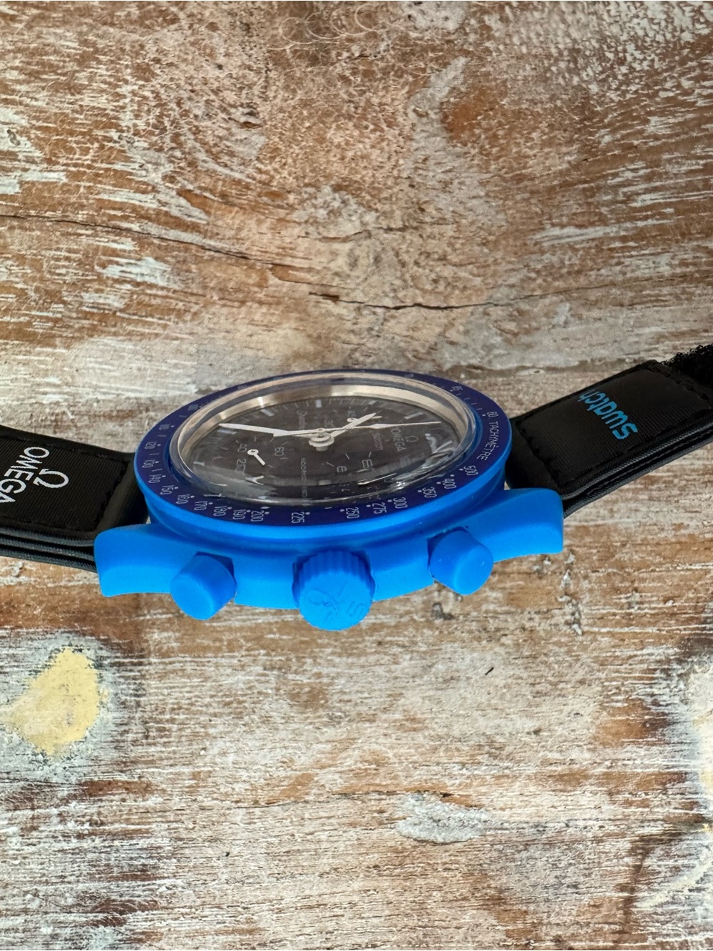 OMEGA x Swatch Bioceramic MoonSwatch – Mission to Neptune - Picture 9 of 16